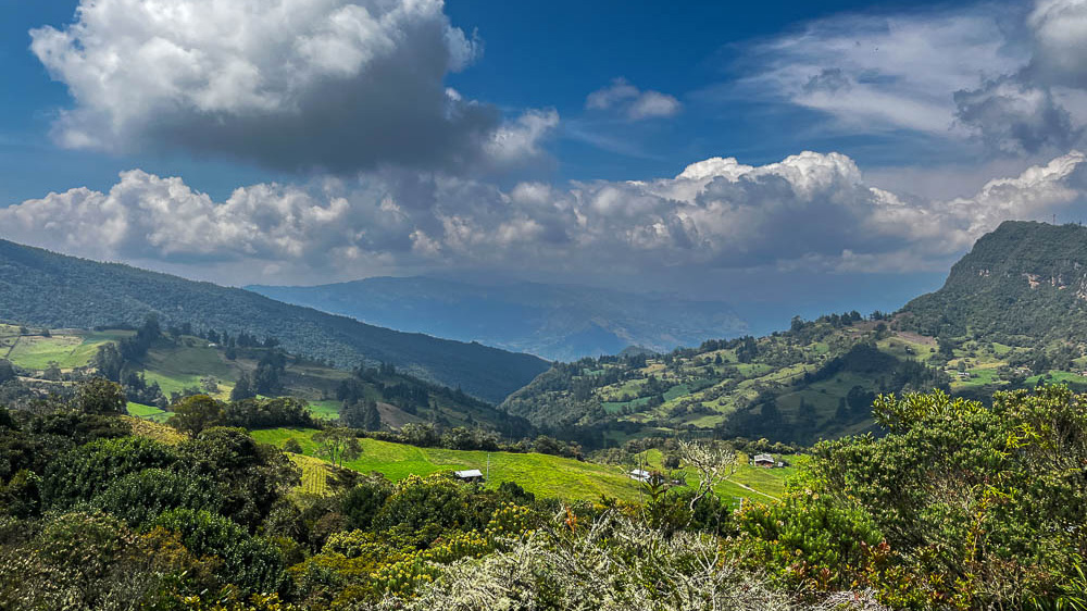 Paisaje de Tibirita Montañas